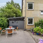 Delicius Apartment Near The Beach,Metro, Airport
